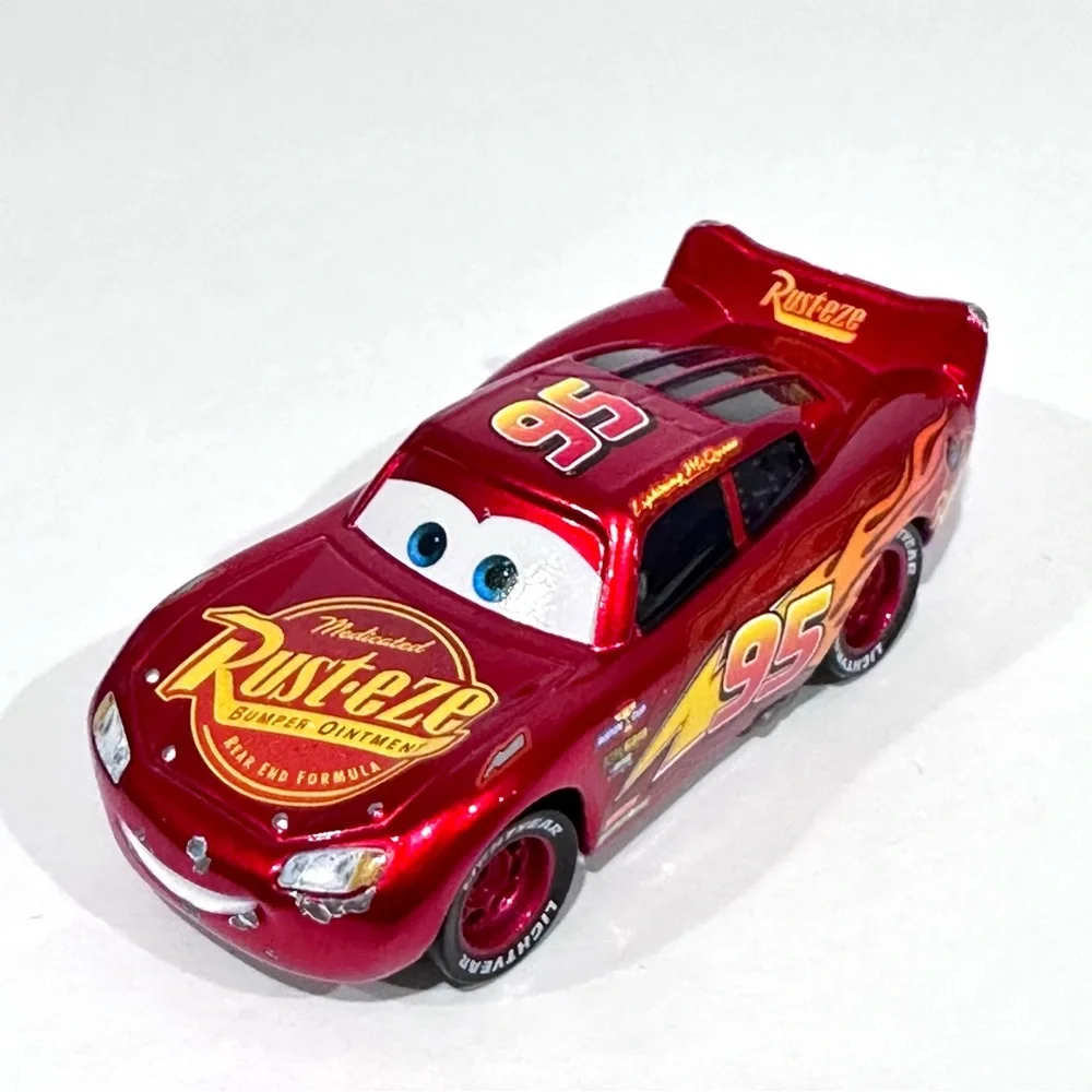 Disney Cars 3 Metallic Lightning McQueen Scavenger Hunt